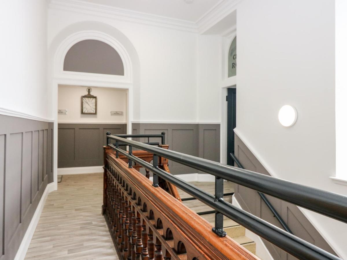 The Marriage Room At The Institute Executive Apartments Keith Buitenkant foto